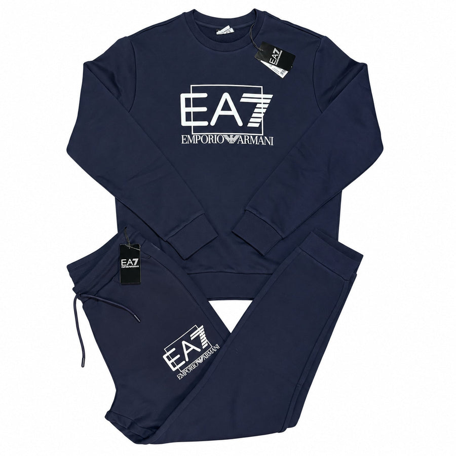 Conjunto EA7 azul marino sin gorro — vista frontal