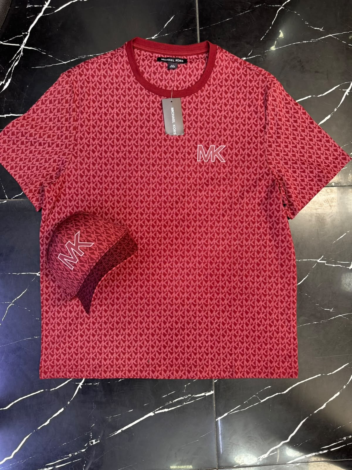 Conjunto Michael Kors Rojo Polera y Gorro Hombre