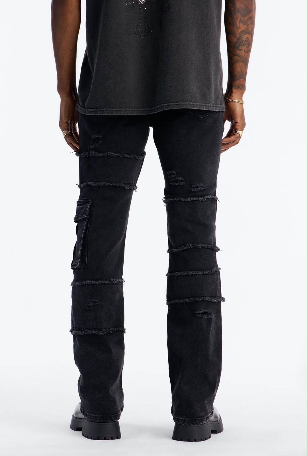 Jeans Fashion Nova negro cargo patchwork, vista trasera