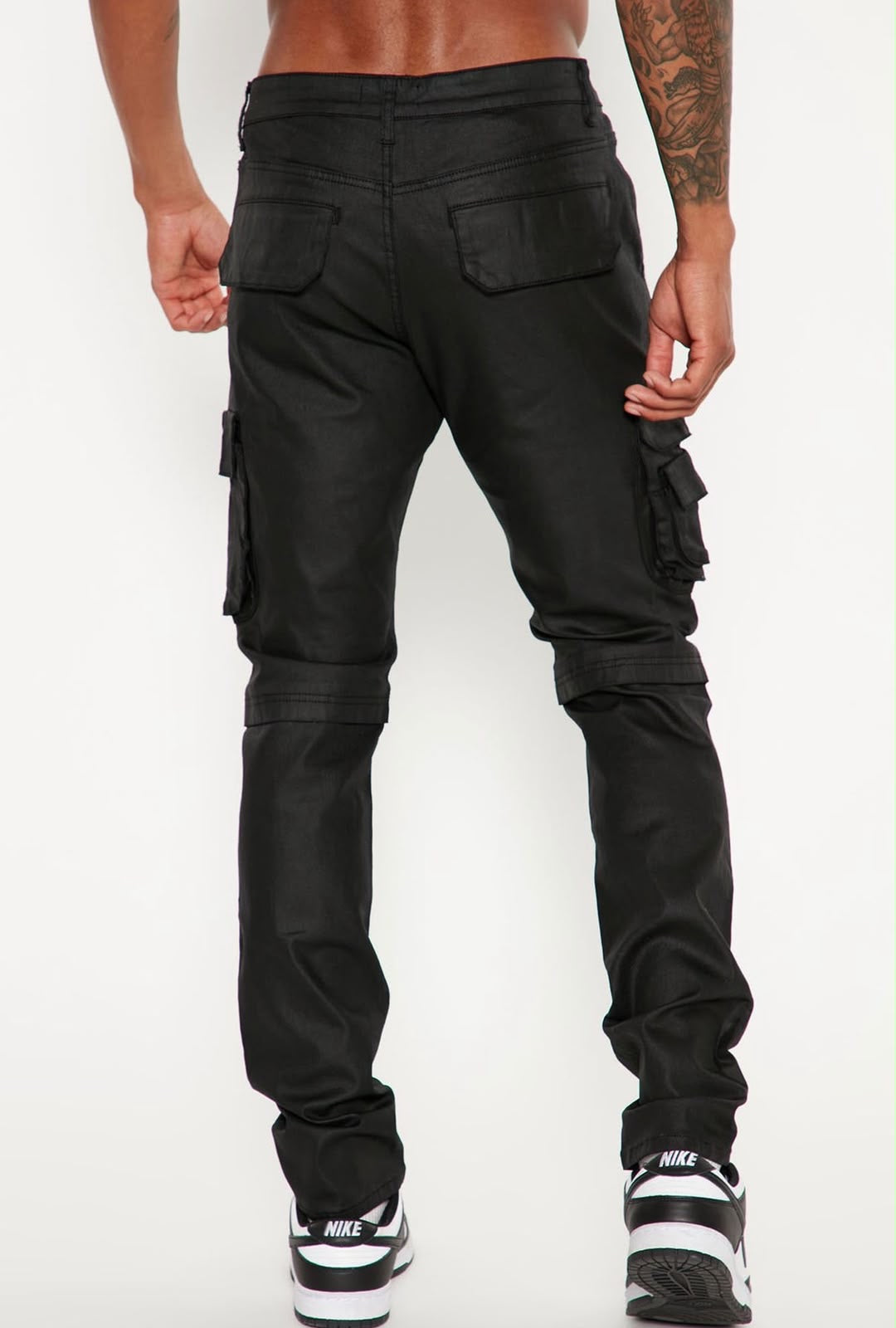 Jeans Fashion Nova negro cargo para hombre, vista trasera