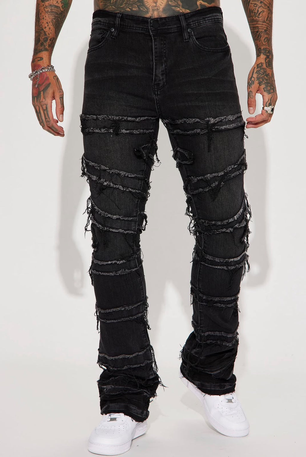 Jeans Fashion Nova negro con costuras destroyed, vista frontal