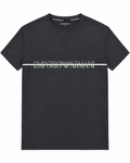 Polera Emporio Armani negra logo lineal, vista frontal