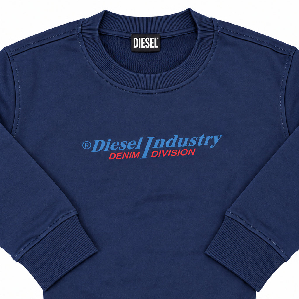 Polerón Diesel azul marino con letras en el pecho — detalle: puños