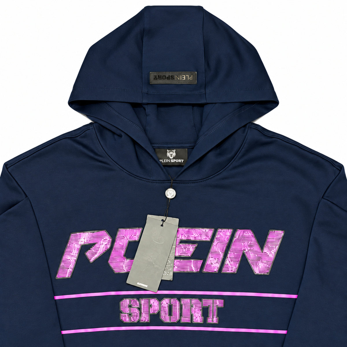 Polerón Plein Sport azul marino con letras rosadas — detalle: capucha