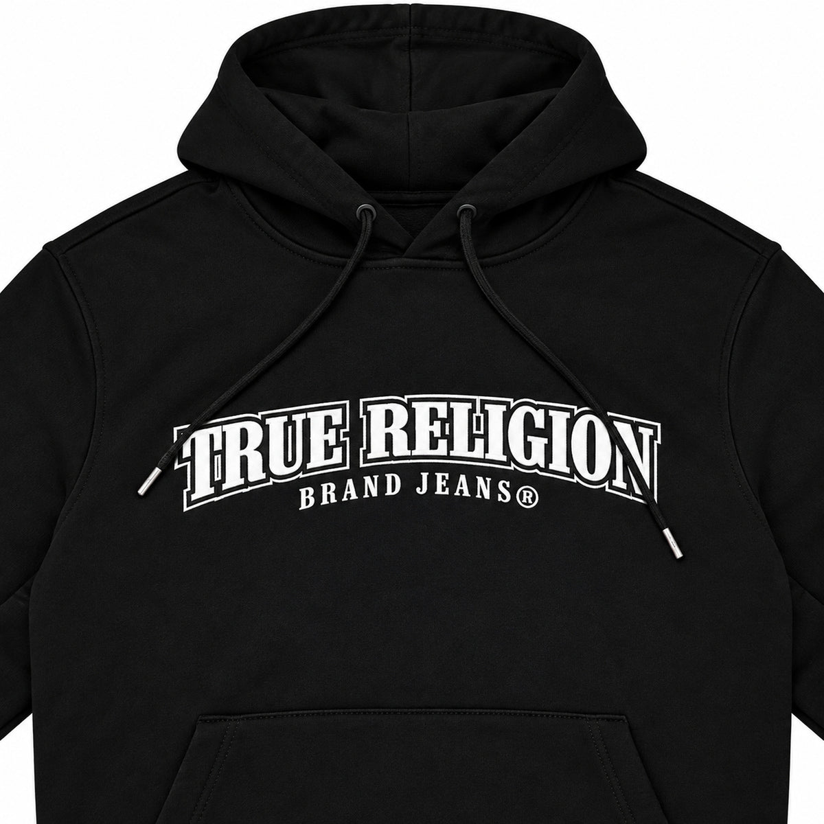 Polerón True Religion negro con letras blancas y herradura — detalle: letras del pecho