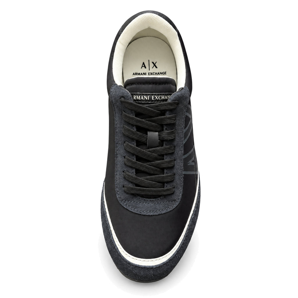 Zapatillas Armani Exchange negras bajas, vista frontal
