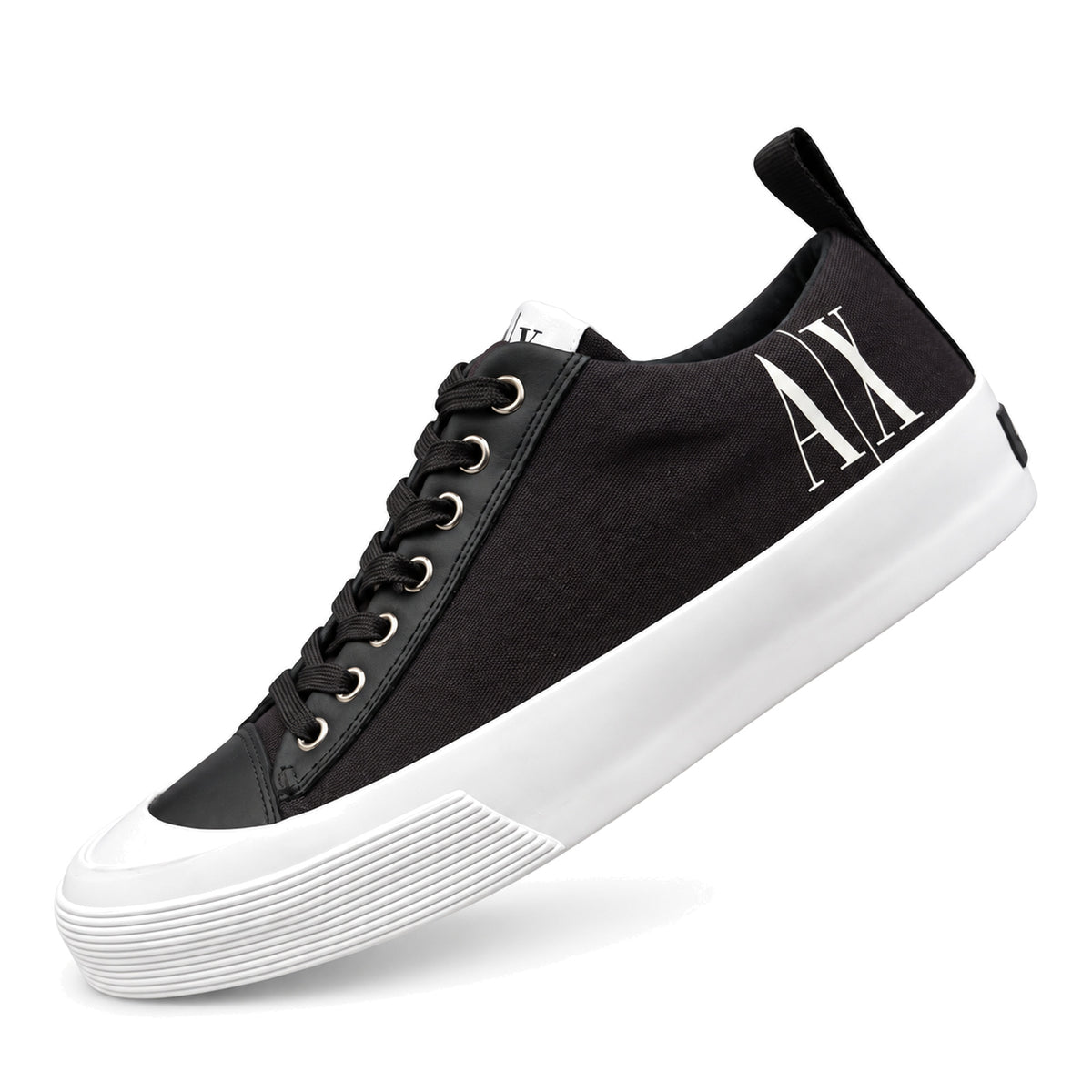 Zapatillas Armani Exchange negras con suela blanca, vista lateral